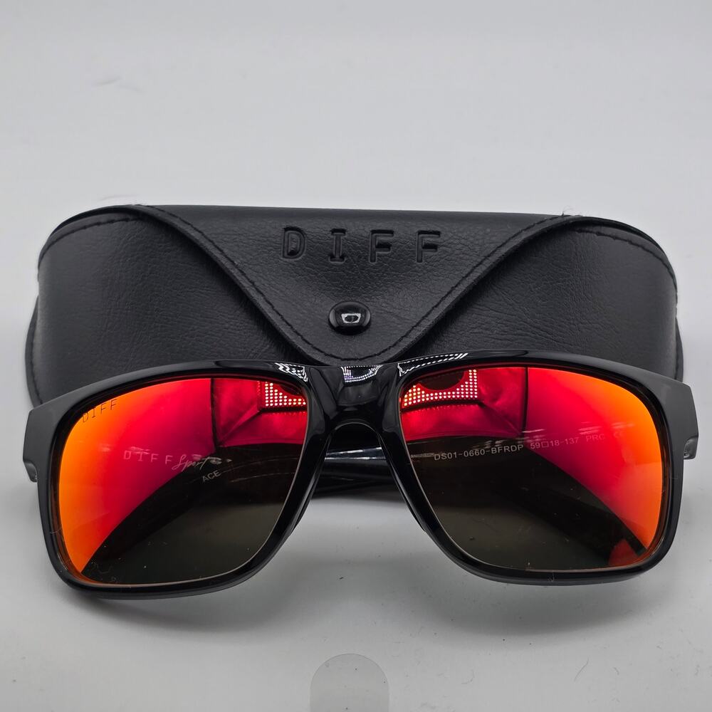 Diff Eyewear Sunglasses Unisex 59mm Black Red Mirror Square